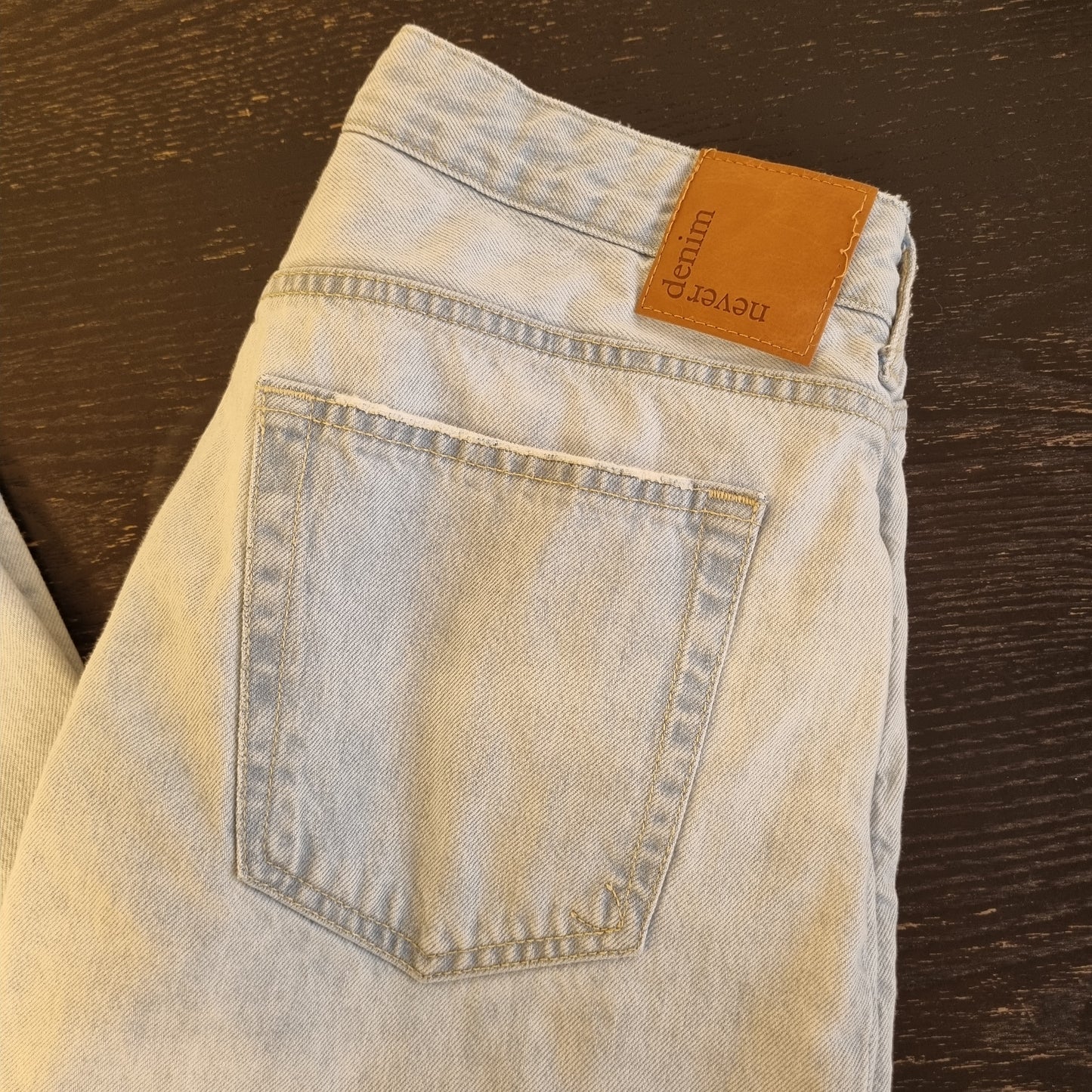 Lyseblå low waist jeans / Never Denim - 31/32