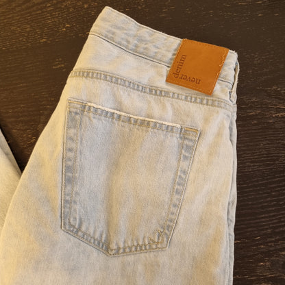 Lyseblå low waist jeans / Never Denim - 31/32