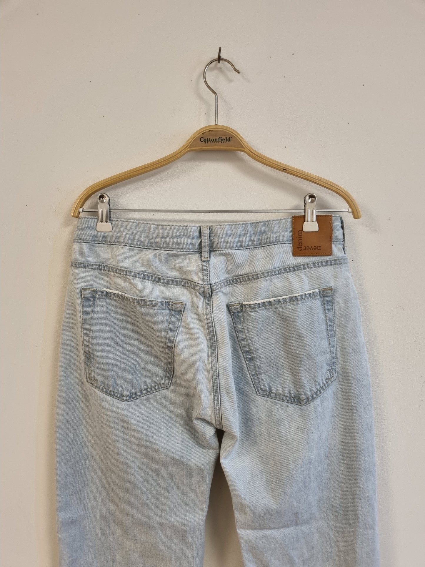Lyseblå low waist jeans / Never Denim - 31/32