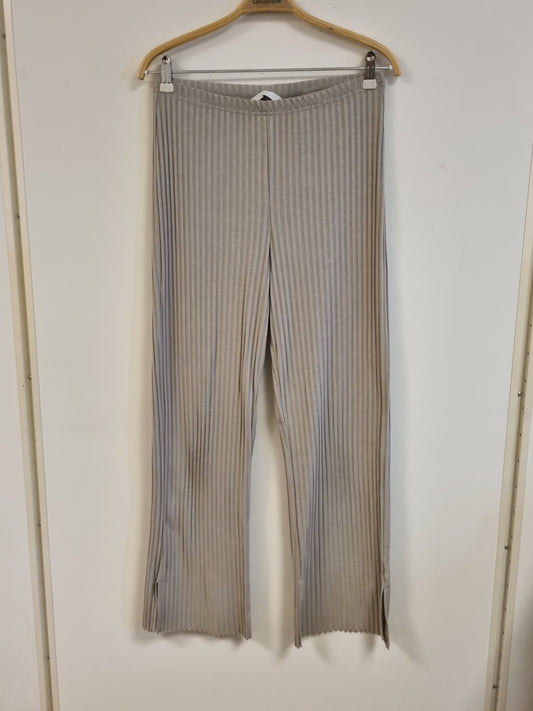 Beige ribbebukse / H&M - M