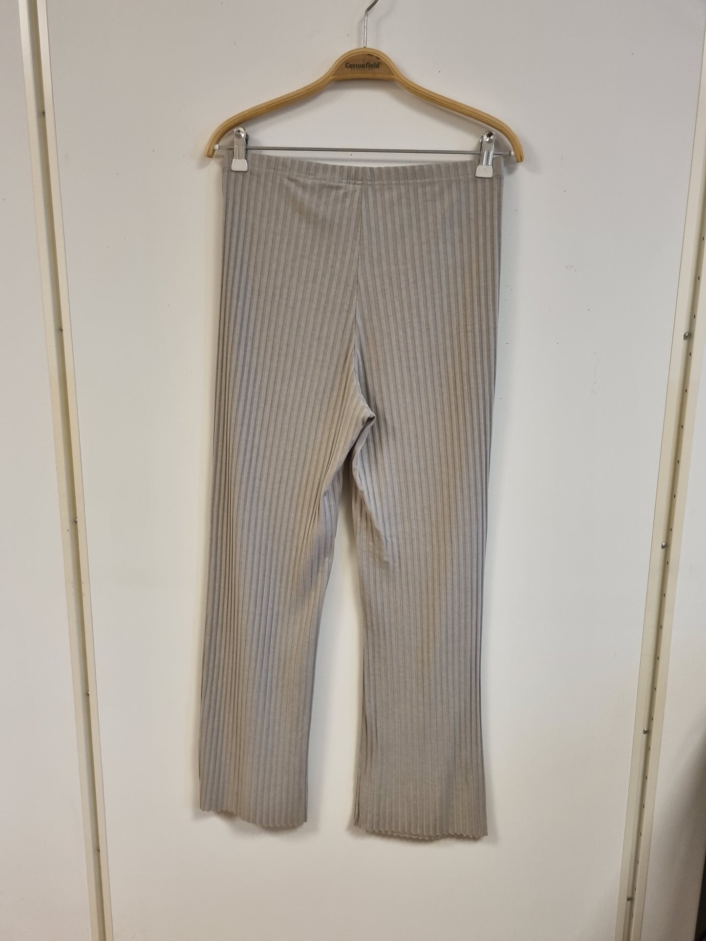 Beige ribbebukse / H&M - M