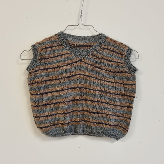 Stripete håndstrikket vest - ca. 104/110