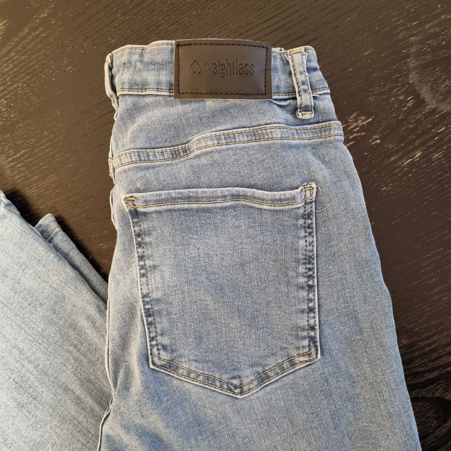 Blå bootcut jeans / Weightless - S