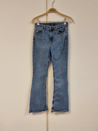 Blå bootcut jeans / Weightless - S