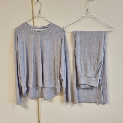 Grått loungesett / pysjamassett - S