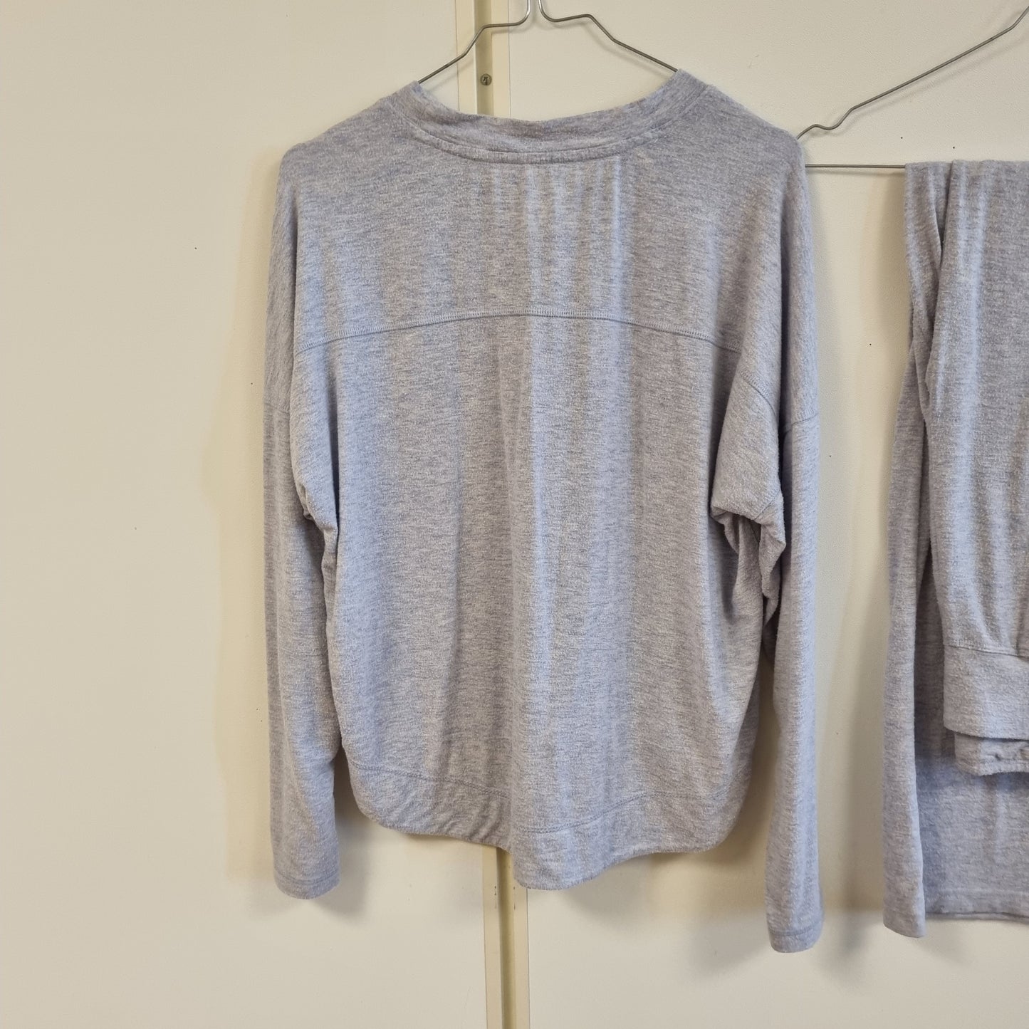 Grått loungesett / pysjamassett - S