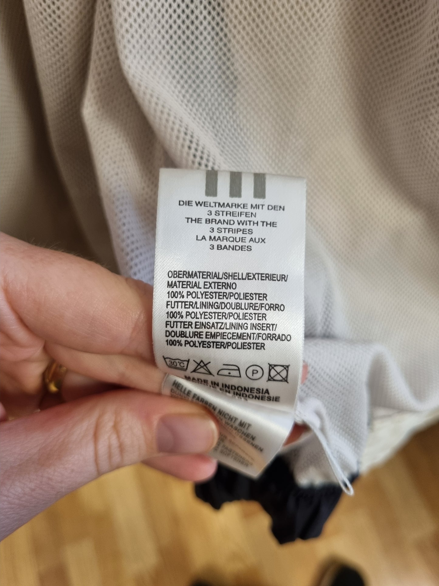 Vintage Adidas vindjakke fra tidlig 2000-tall