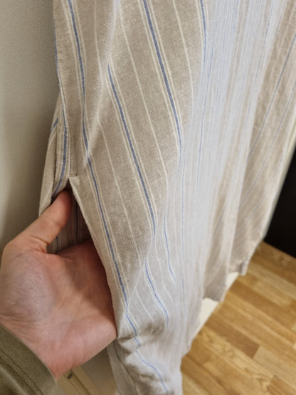 Beige stripete skjortekjole med lommer - L