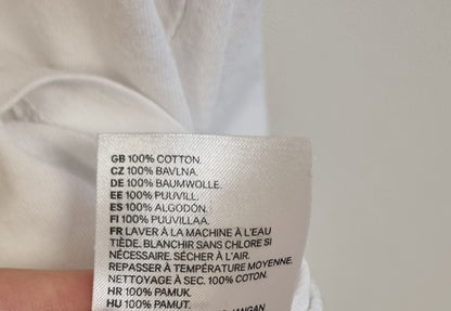 Hvit t-skjorte med print / 100% bomull - S