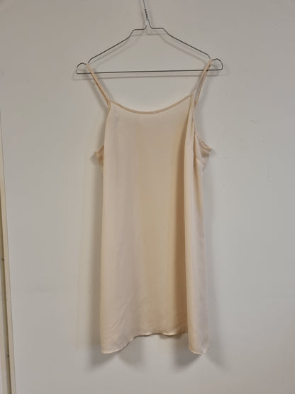 Beige underkjole / nattkjole - ca. M