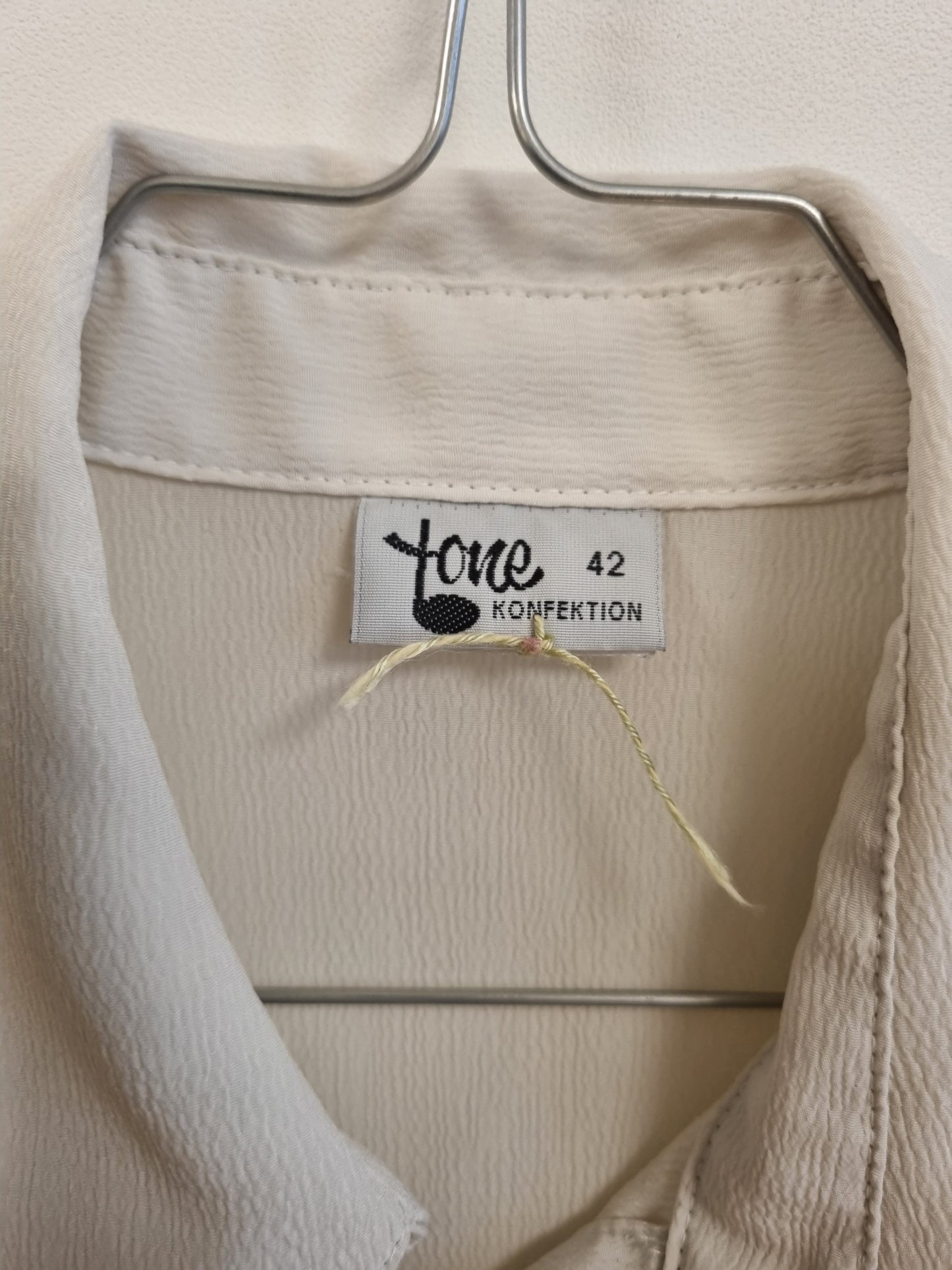 Vintage offwhite bluse / Tone Konfeksjon - 42