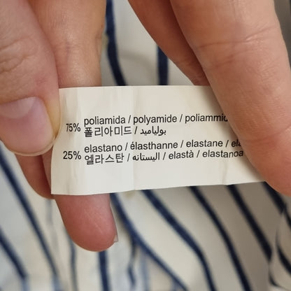 Hvit og mørk blå stripete skjorte / Zara - S