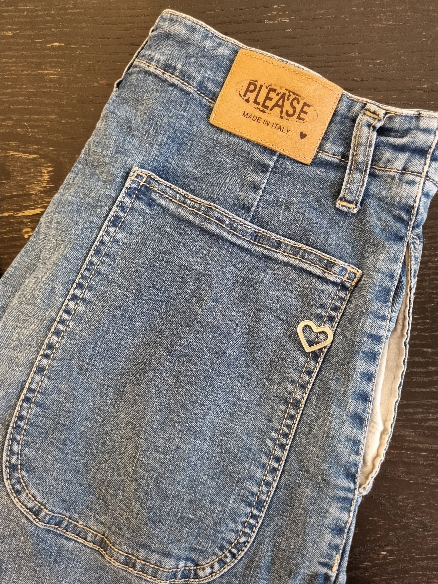 Please / Italiensk jeans - M