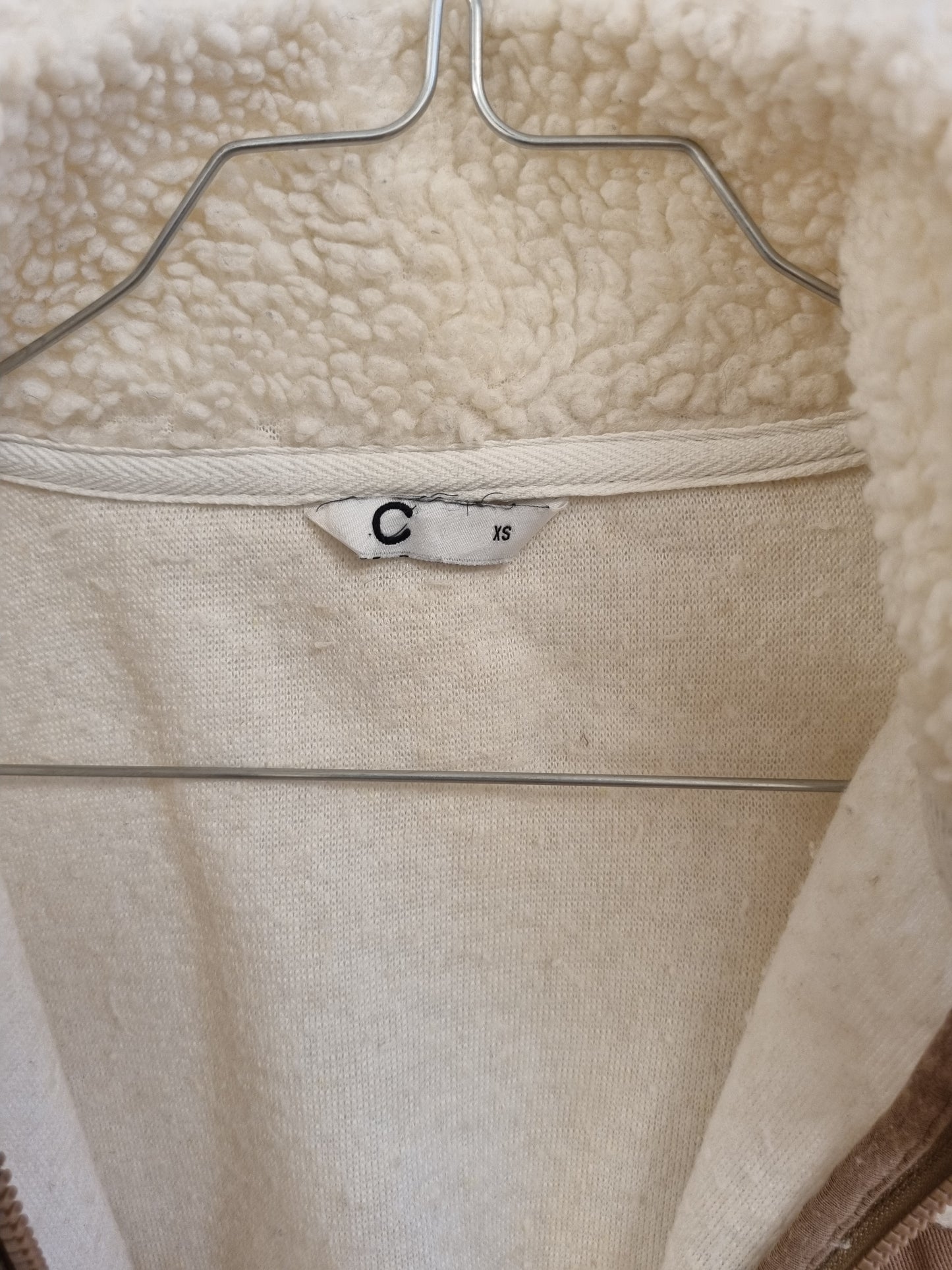 Offwhite jakke i teddyfleece - XS