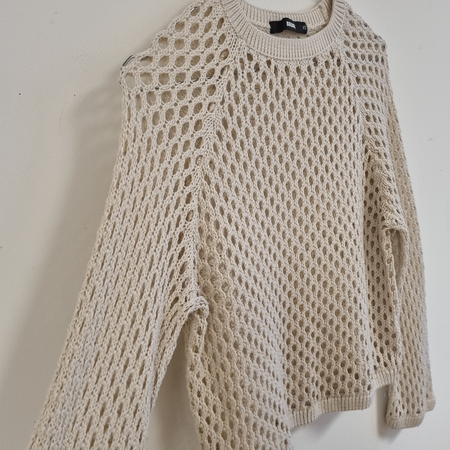Beige åpenstrikket genser - XS