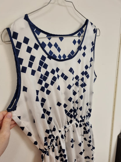 Fransk vintagekjole med geometrisk mønster