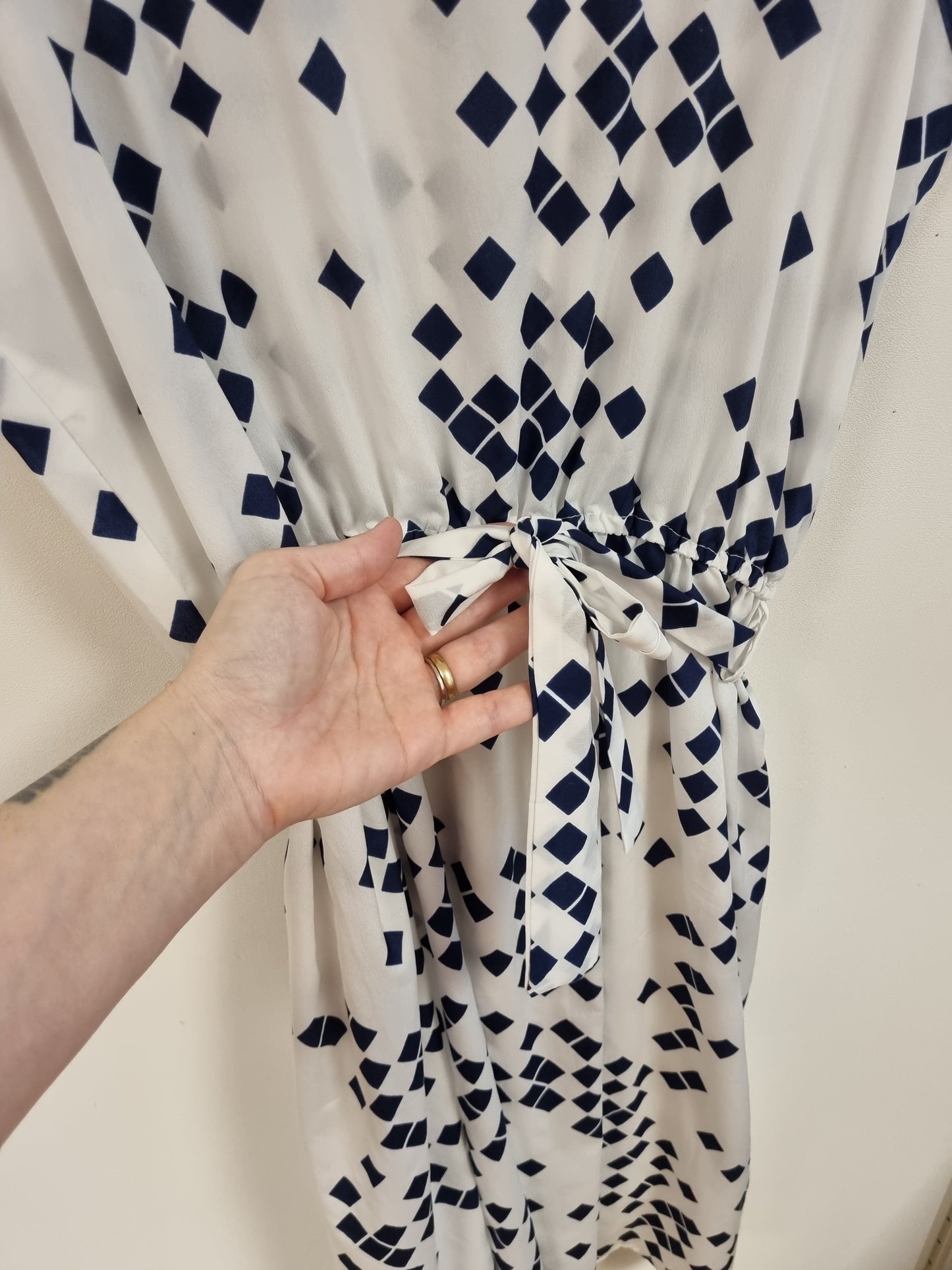 Fransk vintagekjole med geometrisk mønster