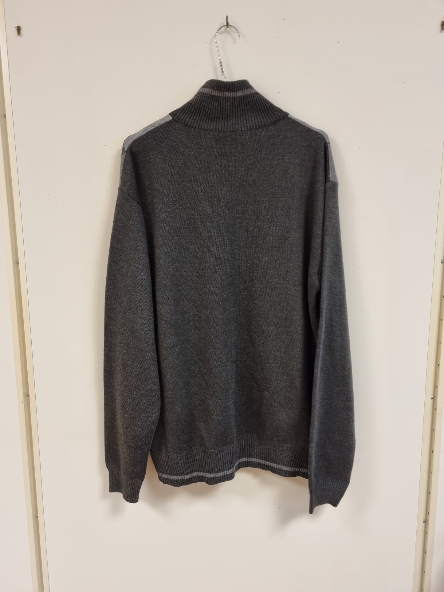 Grå rutete strikkejakke - 2XL