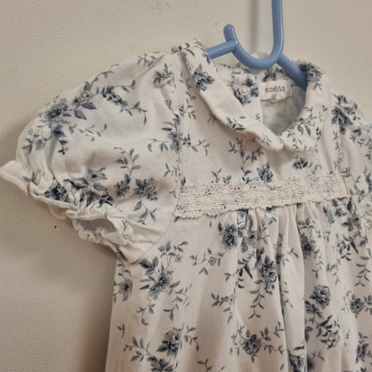 Hvit blomstrete romper / Newbie - 68
