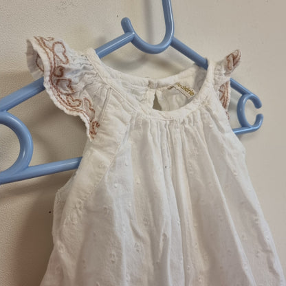 Hvit kjolebody med broderi - 68