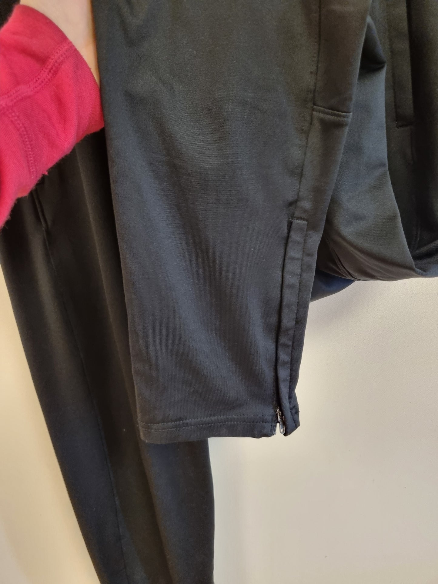Svart treningsbukse / Under Armour - L