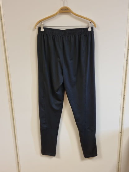 Svart treningsbukse / Under Armour - L
