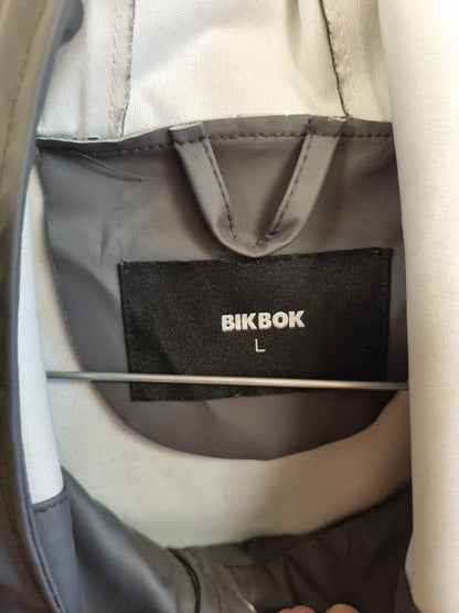 Grå regnjakke / Bik Bok - L
