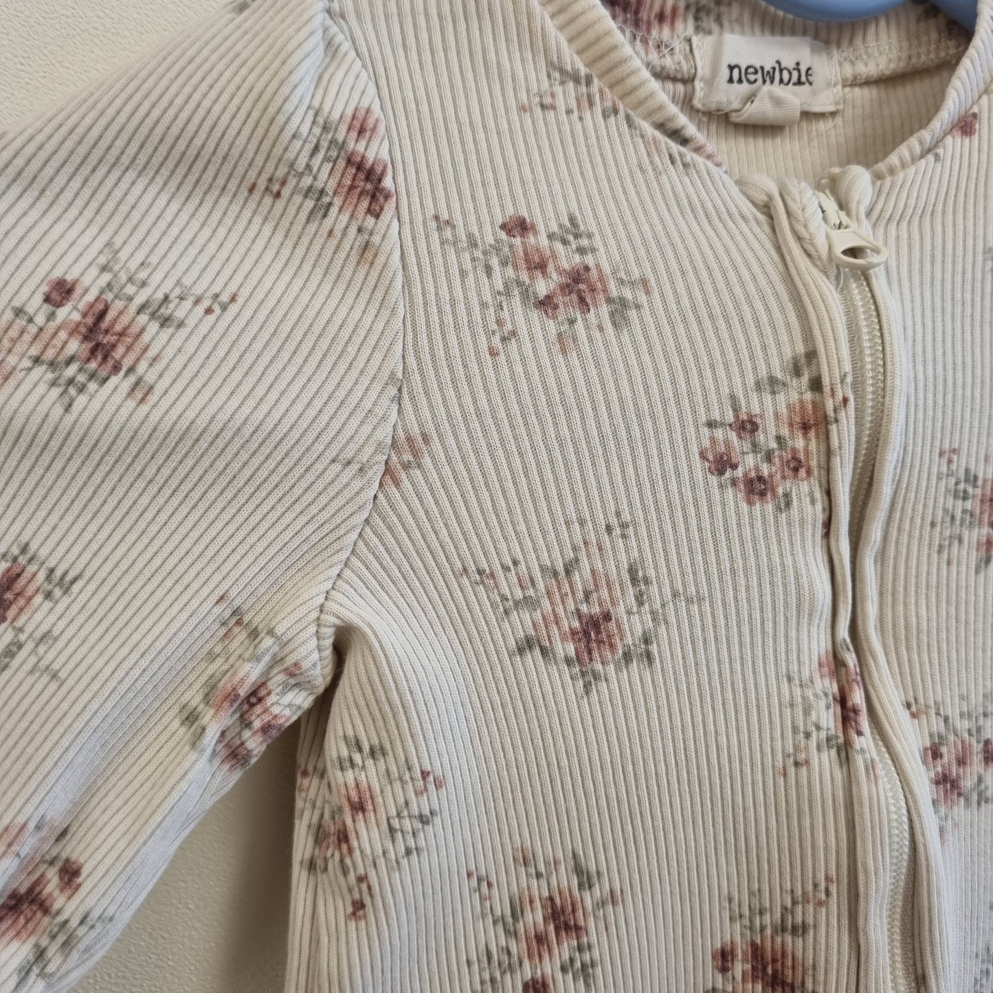 Blomstret pysjamas / Newbie - 56