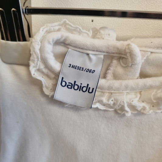 Hvit body med blondekrage - 62