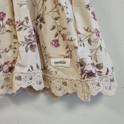 Beige blomsterkjole / Newbie - 68