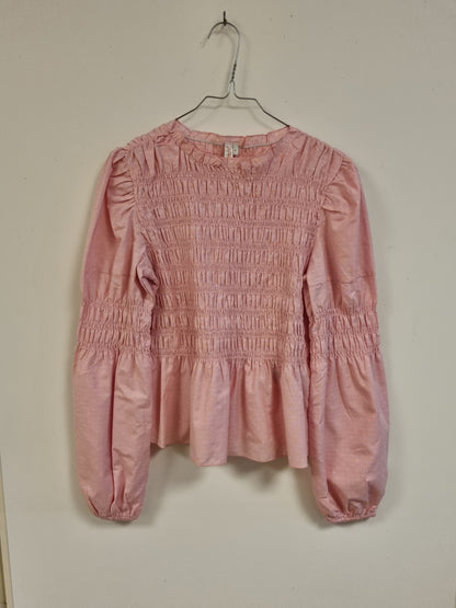 Rosa bluse med smock - M