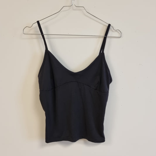 Svart singlet med V-hals - M