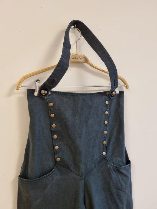 Svart Timjan Design halterneck-jumpsuit