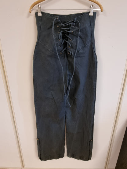 Svart Timjan Design halterneck-jumpsuit