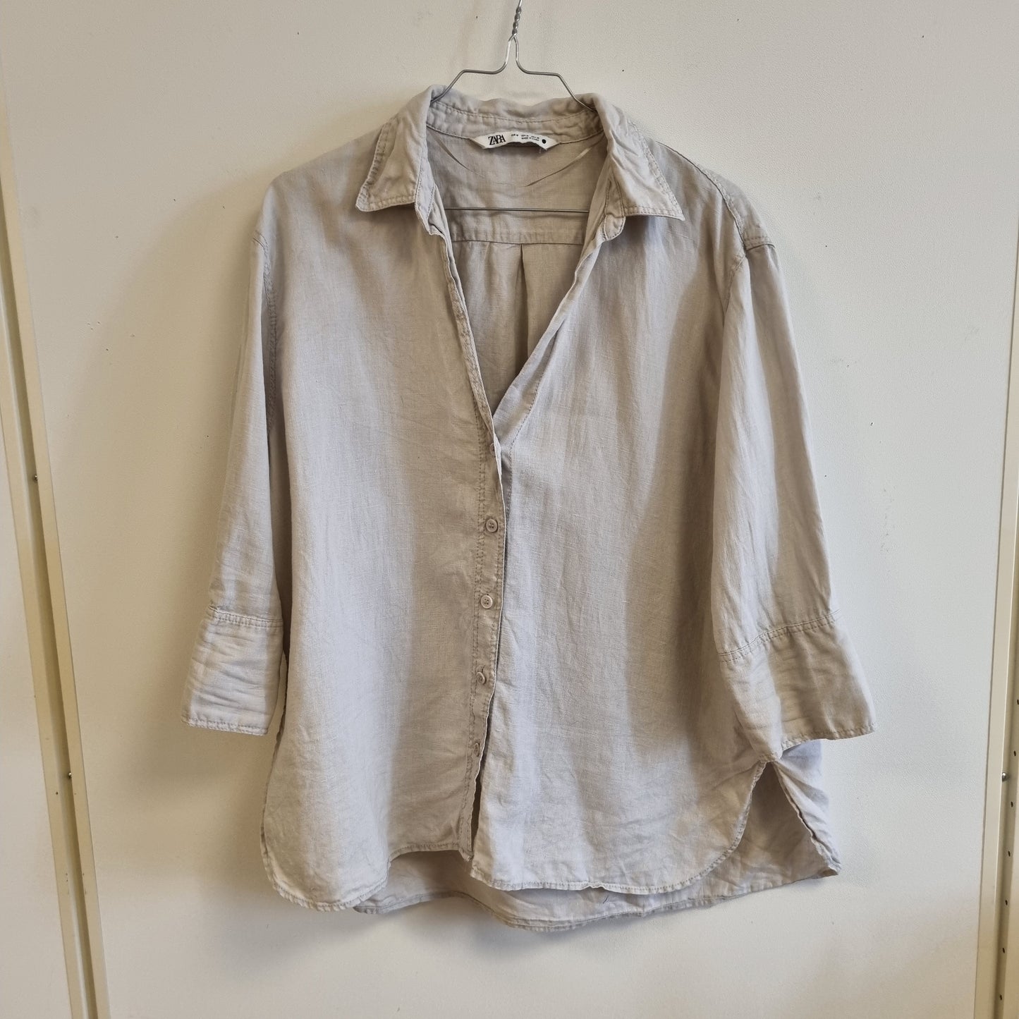 Lys grå linskjorte / Zara – M