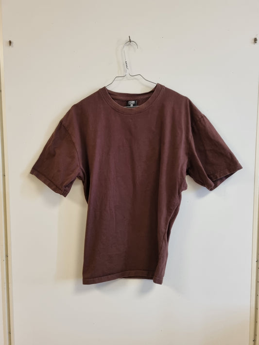Brun oversized T-skjorte – M