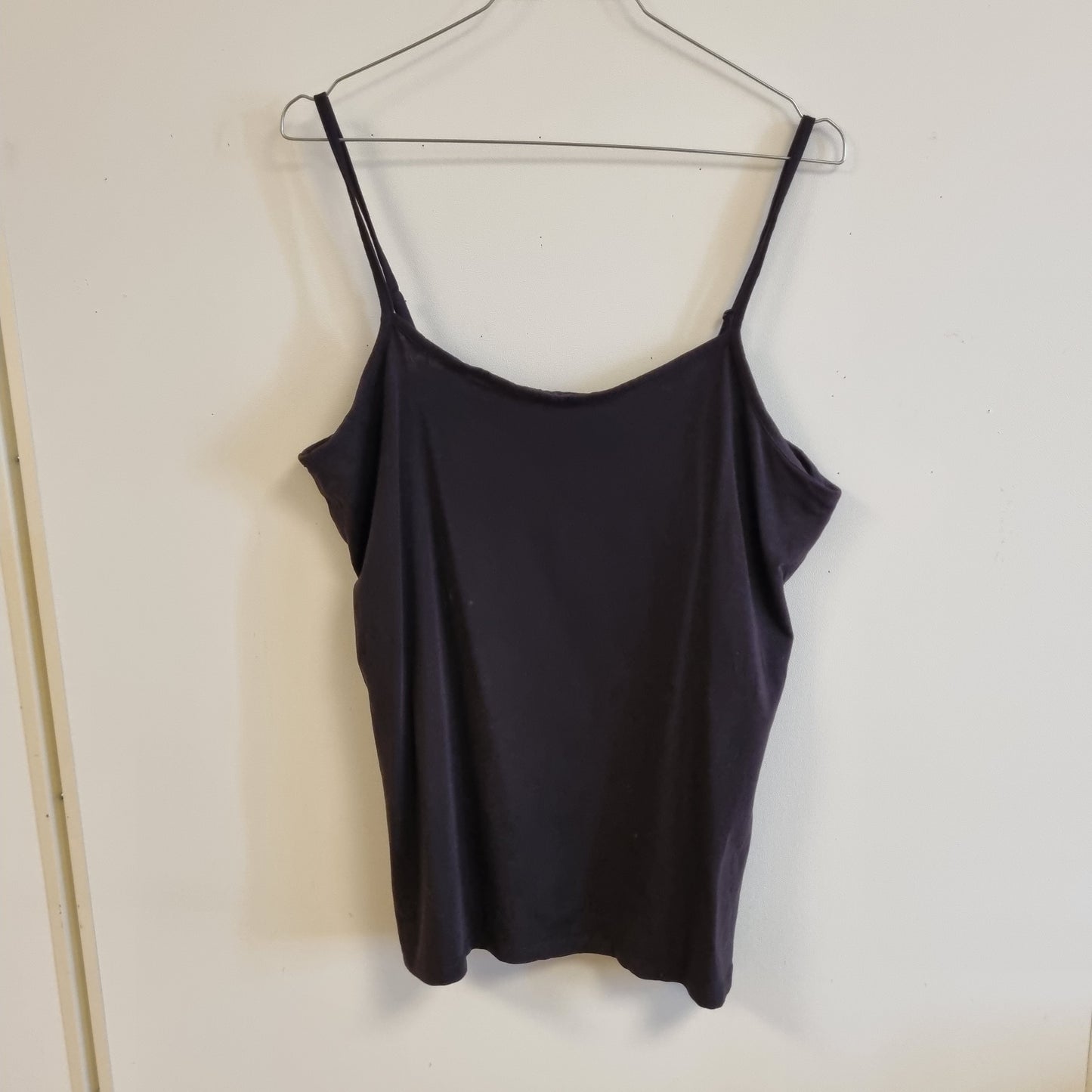 Svart singlet / XLNT – XL