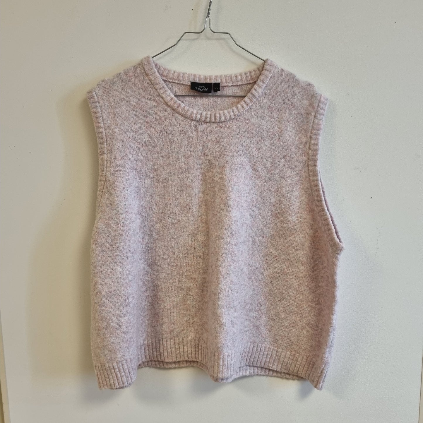 Lys rosa strikkevest – XL