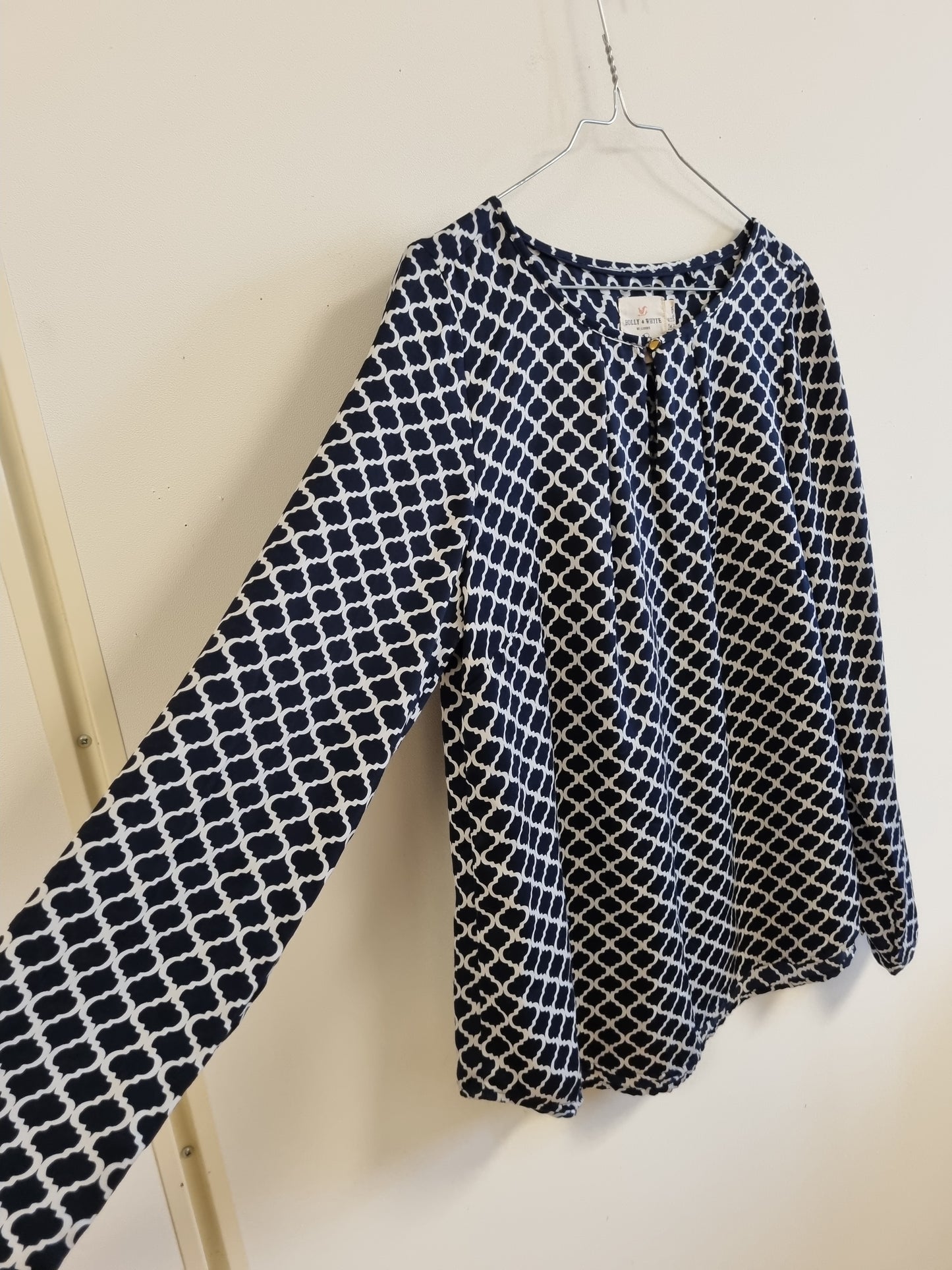 Mørk blå mønstret bluse – 40