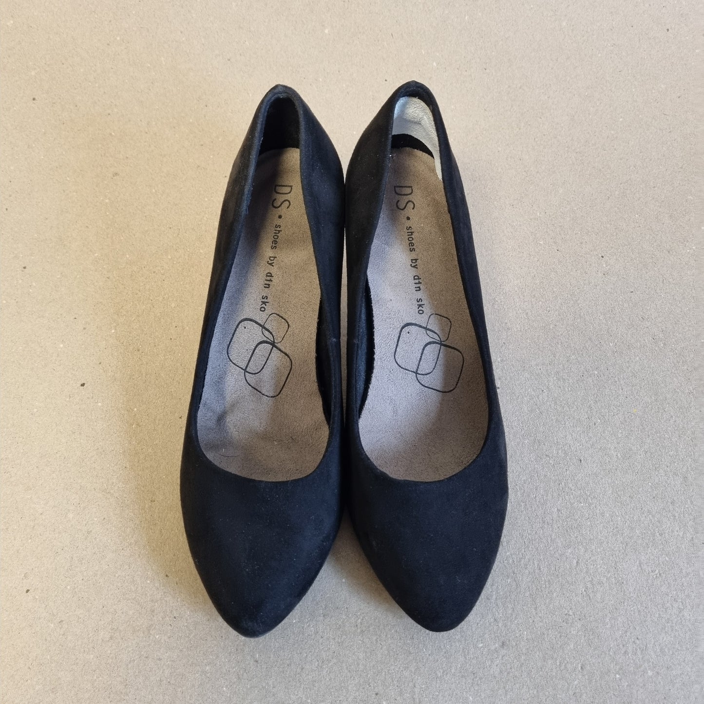 Svarte pumps i velur - 37