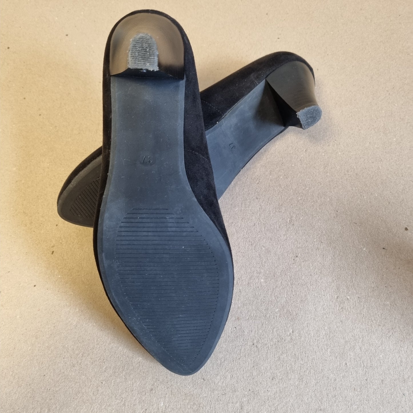 Svarte pumps i velur - 37