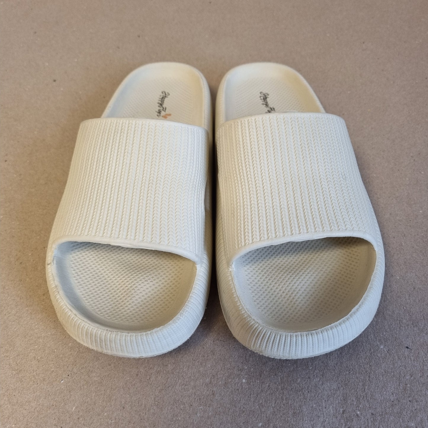 Hvite HappyFlops Original slippers - 38/39