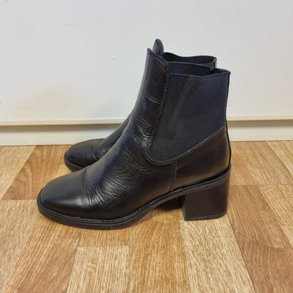 Svarte ankelboots i skinn – 40