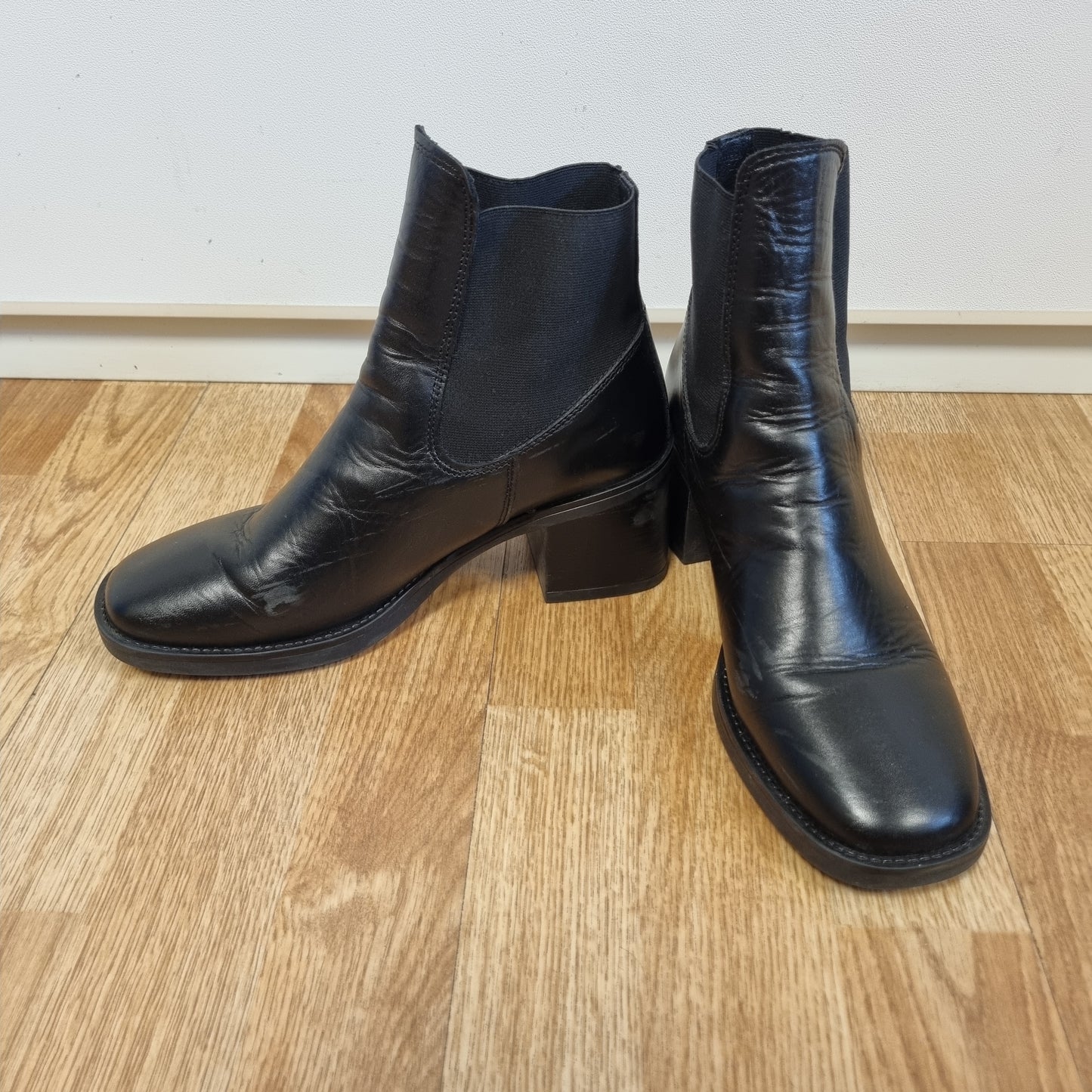 Svarte ankelboots i skinn – 40