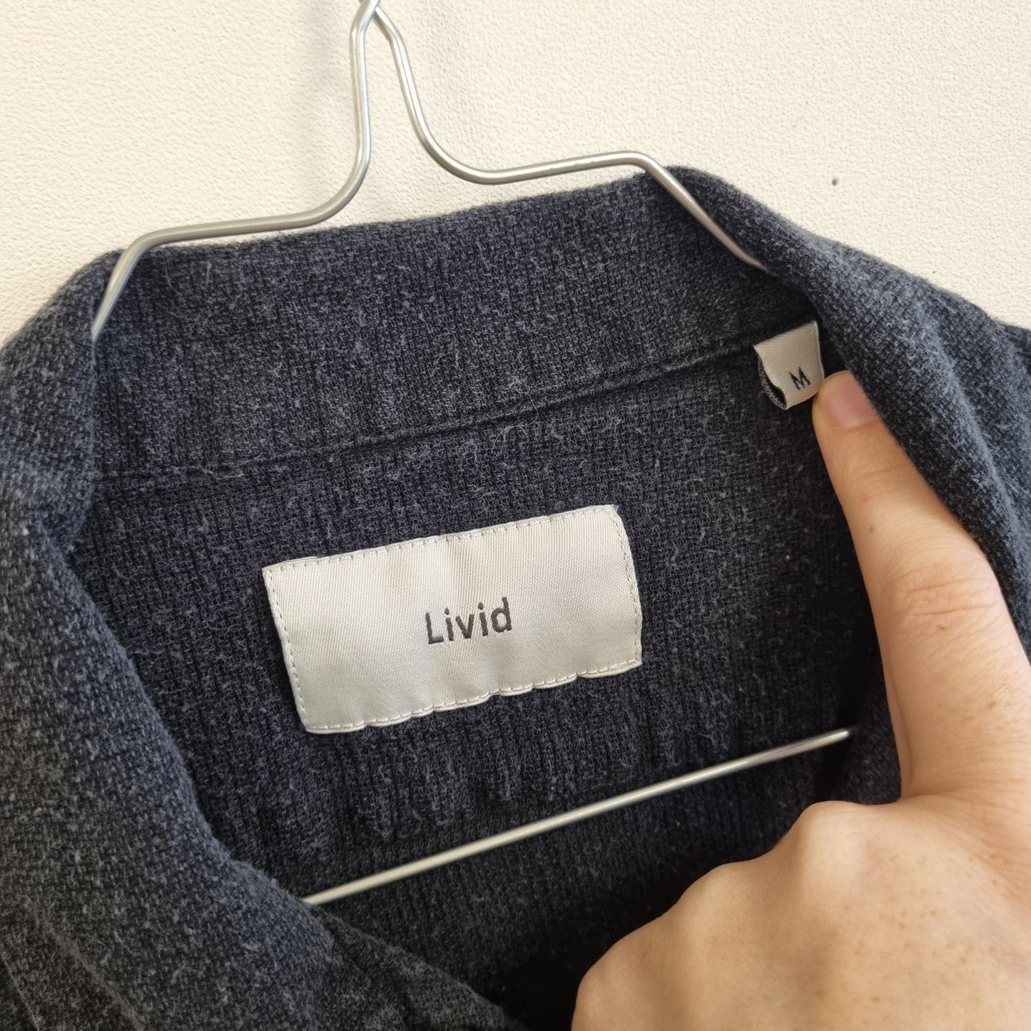 Mørkegrå kortermet skjorte / Livid - M
