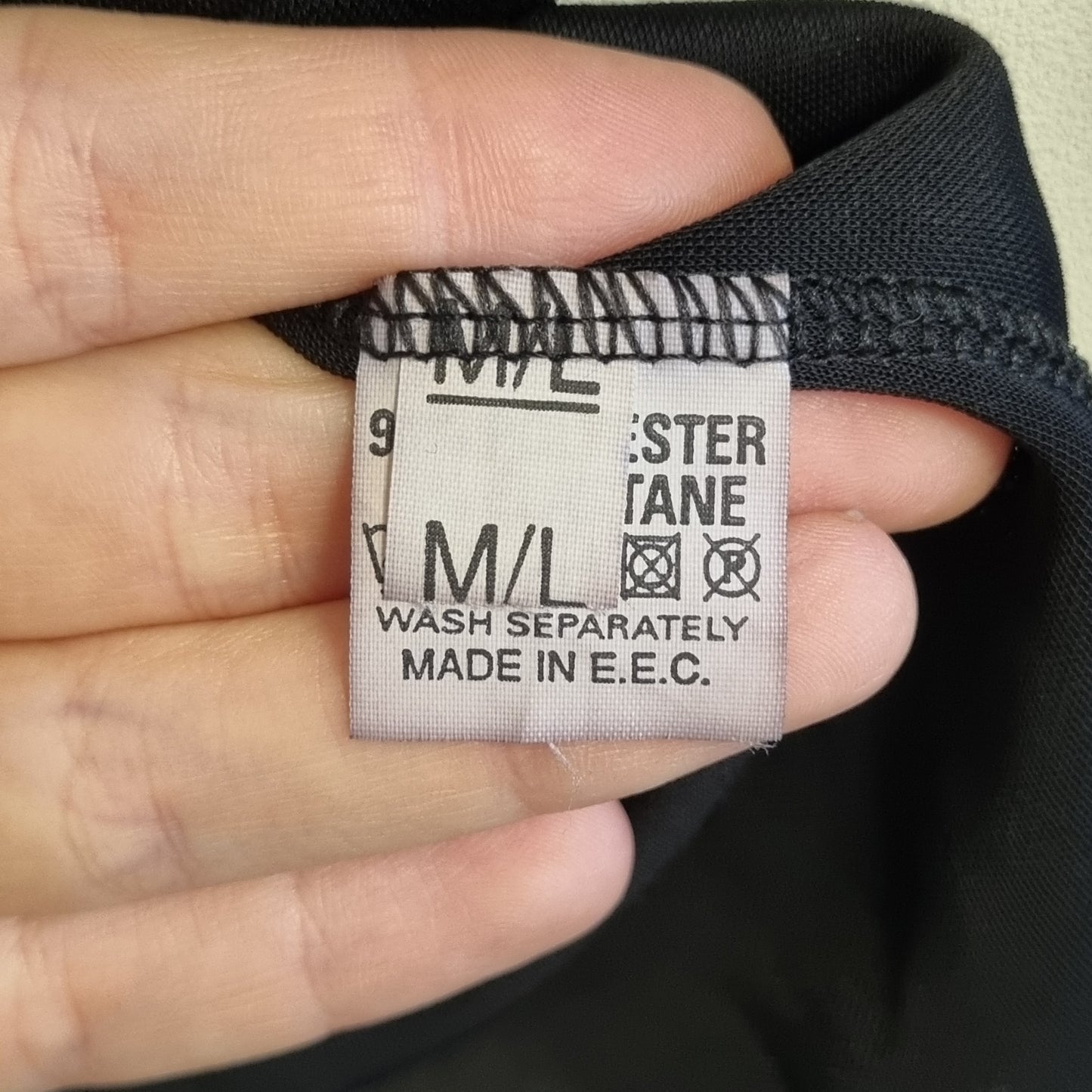 Vintage svart topp med knytedetaljer - M/L