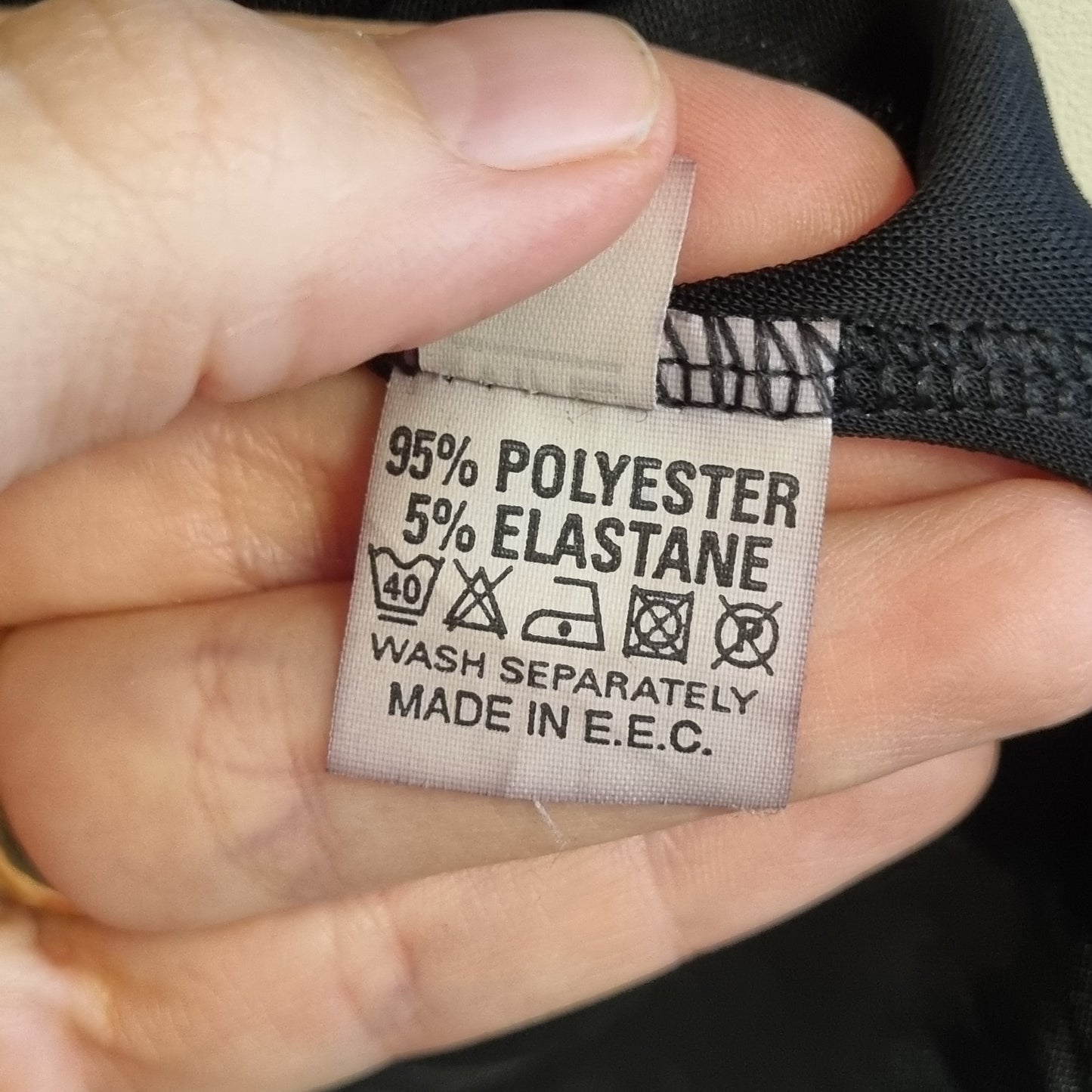 Vintage svart topp med knytedetaljer - M/L