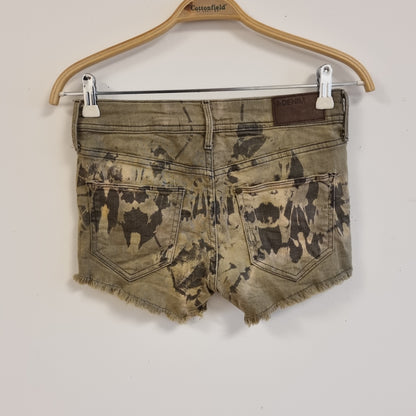 Batikkmønstret denimshorts - ca. S
