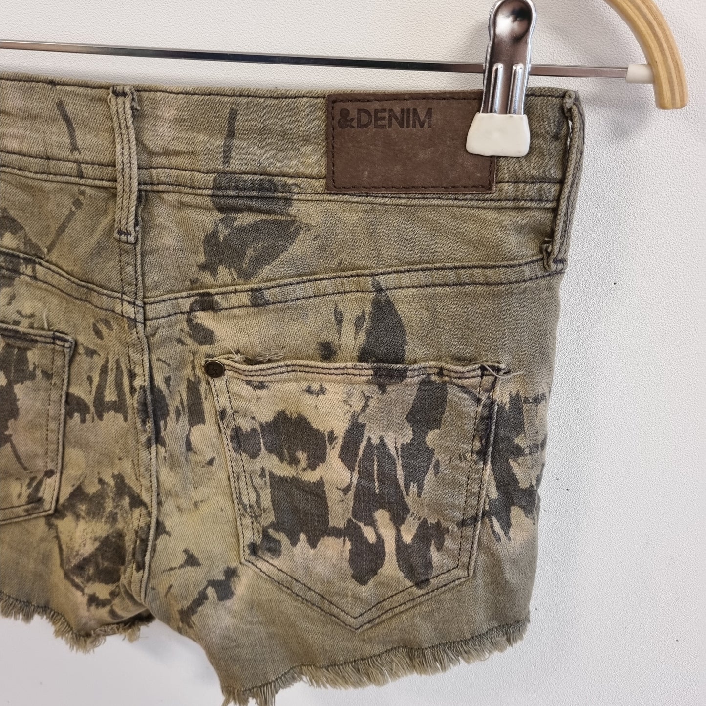 Batikkmønstret denimshorts - ca. S