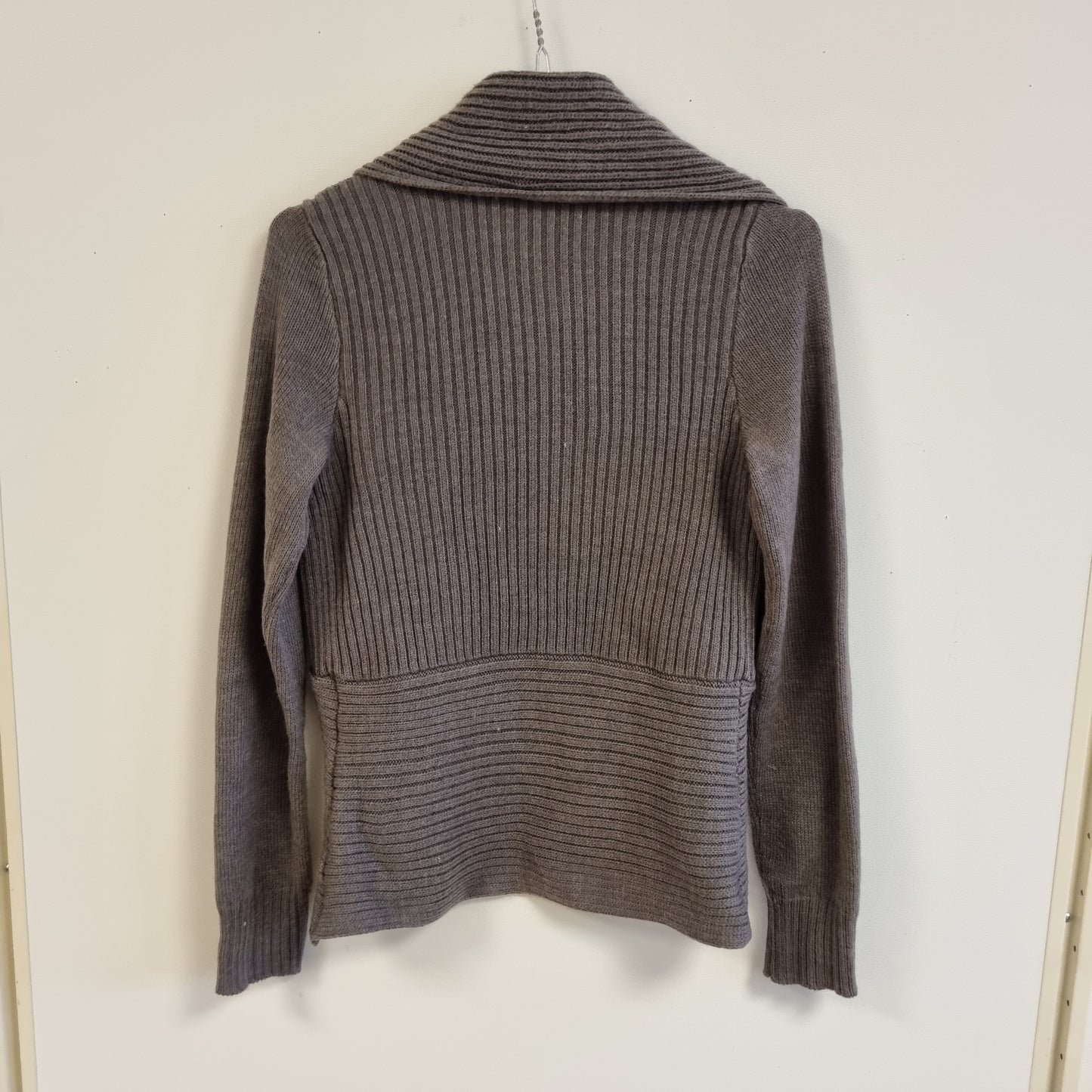 Grå strikket cardigan - ca. M